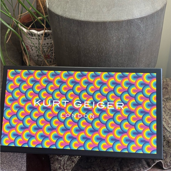 Authentic KURT GEIGER LONDON Leather wine sleeve crossbody w portable - Picture 12 of 15